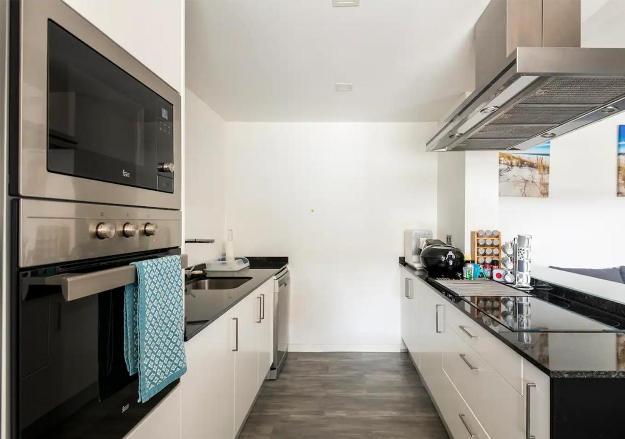 Lovely 1-Bedroom Apartment With Parking Ocean View فونشال المظهر الخارجي الصورة