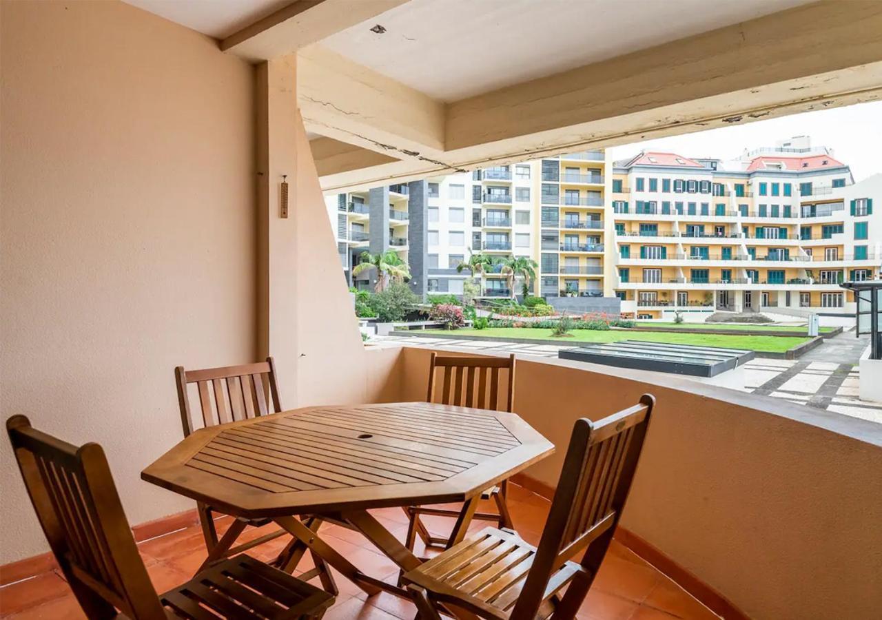 Lovely 1-Bedroom Apartment With Parking Ocean View فونشال المظهر الخارجي الصورة